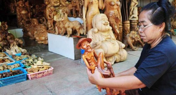 Industri Kreatif Kerajinan Kayu Bali Rambah Mancanegara